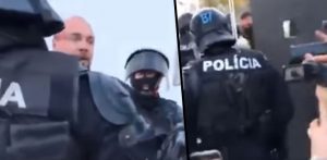 protesty v bratislave policajti