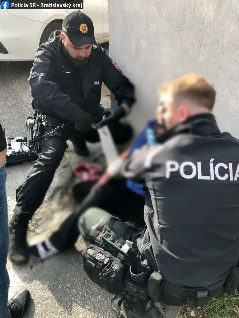 útok v Bratislave mladý muž napadol ženu dobodal