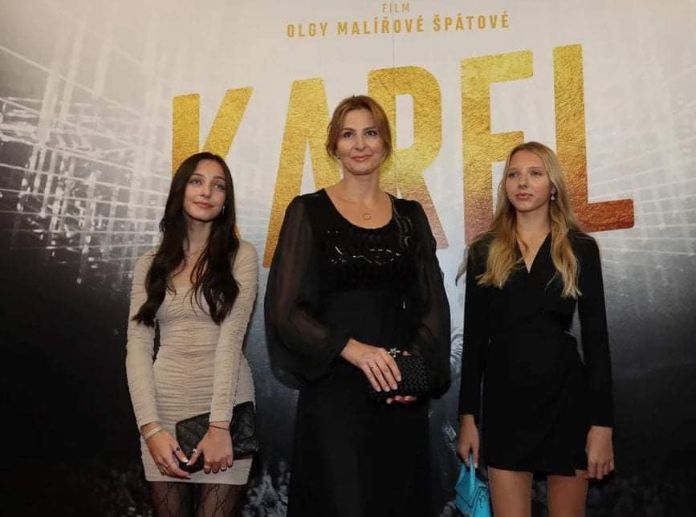 Ivana Gottová, Charlotte a Nella na premiére filmu Karel