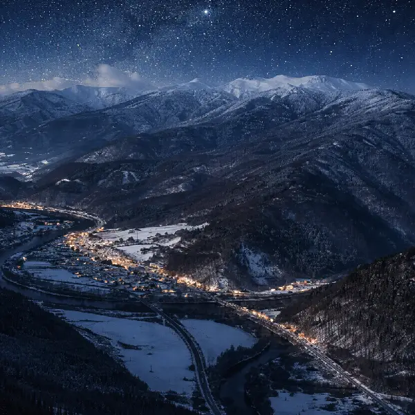 Unikátna slovenská obec: miesto, kde v zime nesvieti slnko 2 Slovenska obec 1