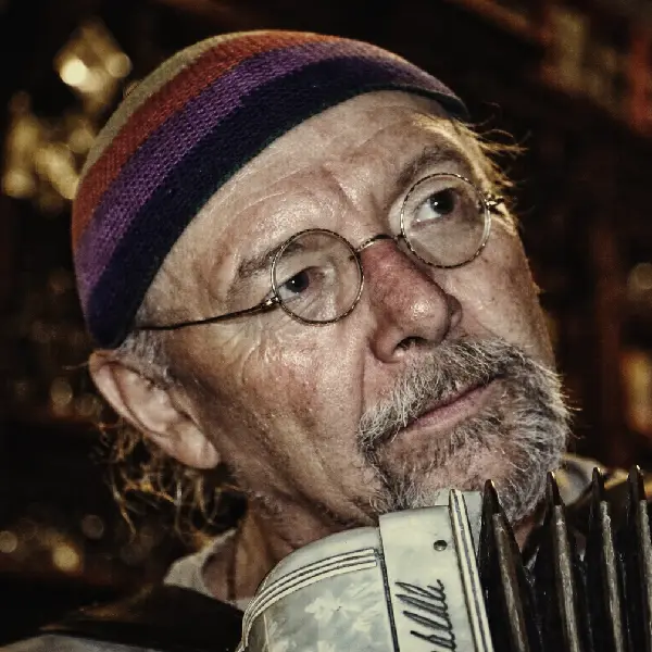 Odišiel kontroverzný český hudobník: Jeho život bol plný tieňov, ktoré ho trápili až do konca 2 cesky hudobnik 1