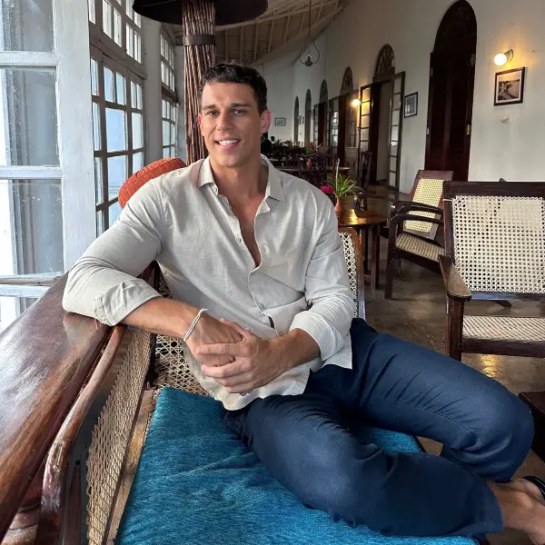 Fešák Adrian z Ruže pre nevestu má gény po kom zdediť: Jeho otec vyzerá ako filmový akčný hrdina 3 Adrian Chabada Instagram