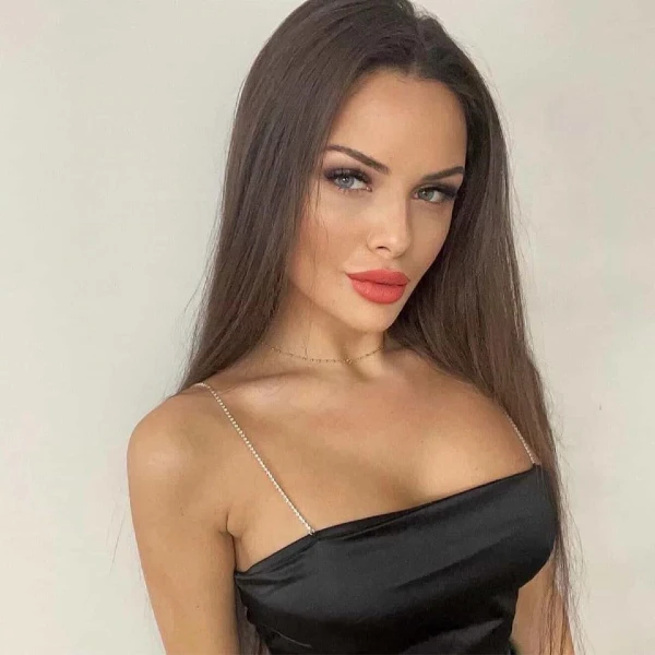 Laura z Ruže pre nevestu šokovala novou fotkou: Z blond ružičky úplne iná žena 2 Laura Vargová Facebook