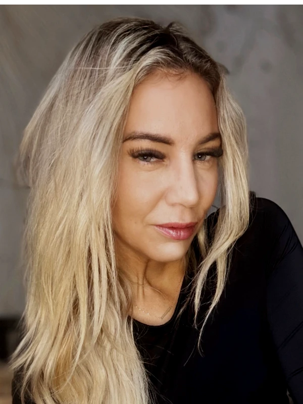 Alena po Farme 17 omladla a žiari: Tento pohľad hovorí za všetko 2 ALena Domániková