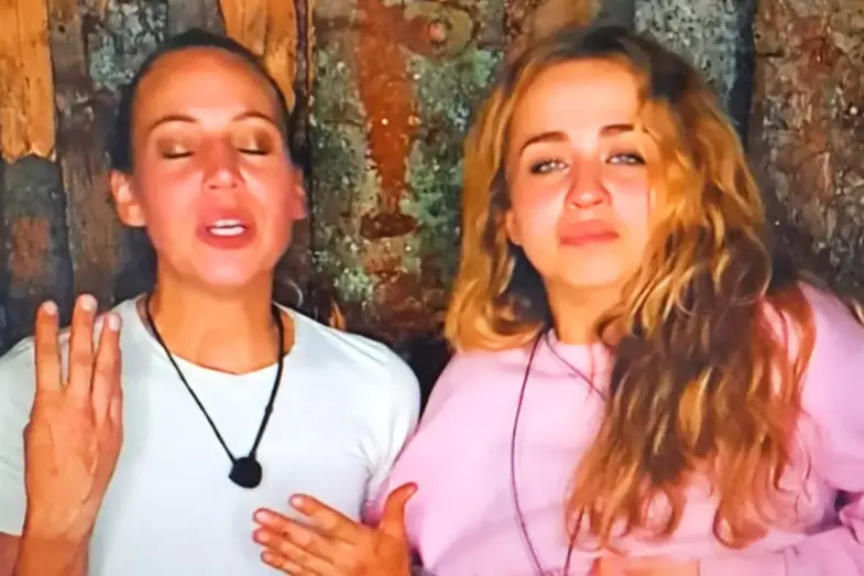 Farmári chceli ešte piť: Ela sa kvôli tomu odhalila a všetko ukázala na kameru 6 Ela Farma 2